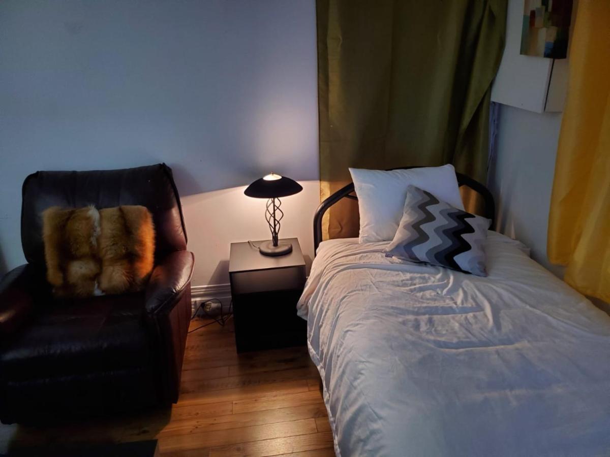 Booking-Eddy- Single Room With Self Check-In Hull Exterior photo